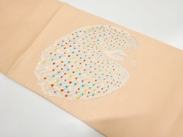 孔雀模様織り出し　袋帯